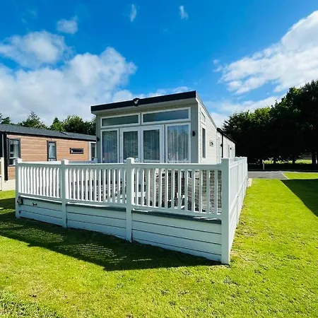 The Braunston With Hot Tub 요크