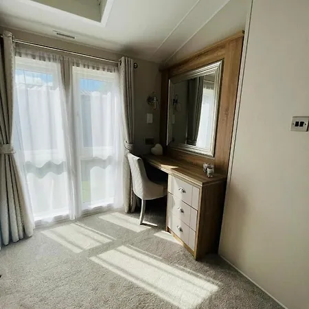 The Braunston With Hot Tub 펜션 요크