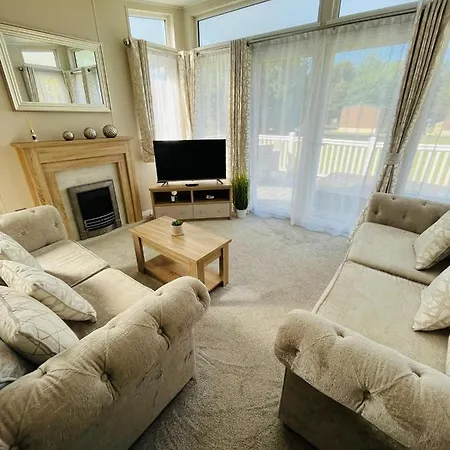 Semesterbostad The Braunston With Hot Tub